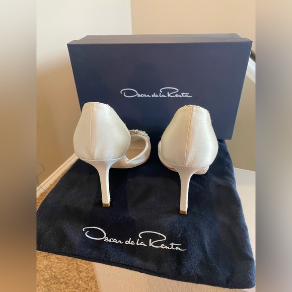 Oscar de la Renta heels pumps - Ivory Satin - Size 5.5 - Picture 5 of 11